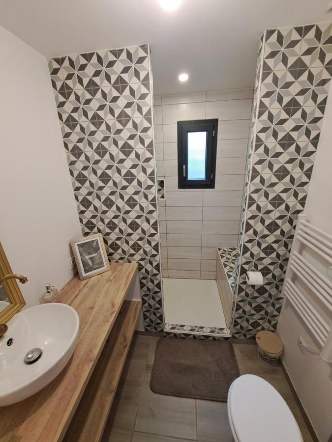 Charmante Maison Avec Piscine Bessan Экстерьер фото